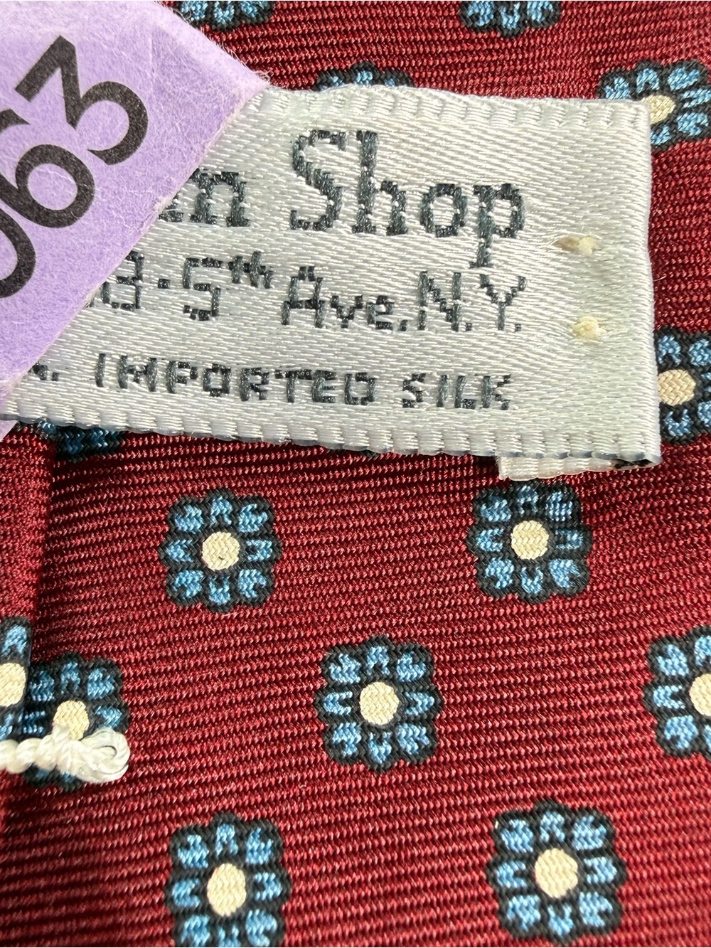 Vintage The Custom Shop Red Floral Necktie Handmade Imported Silk Tie - Picture 6 of 7